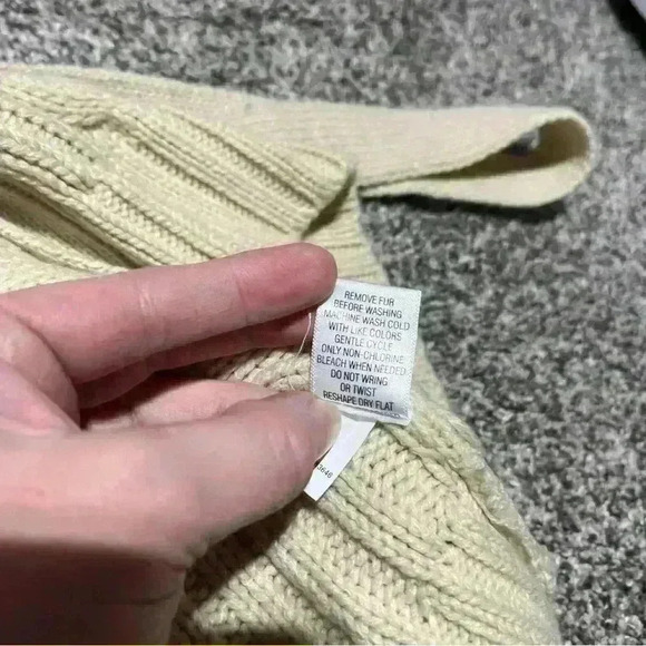 Croft & Barrow Cardigan Sweater M Tan Button Up Sash Faux Fur Collar Sleeveless - Picture 7 of 10